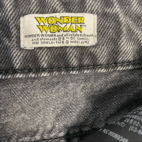 Zara Wonder Woman Jeans - Picture 7 of 7